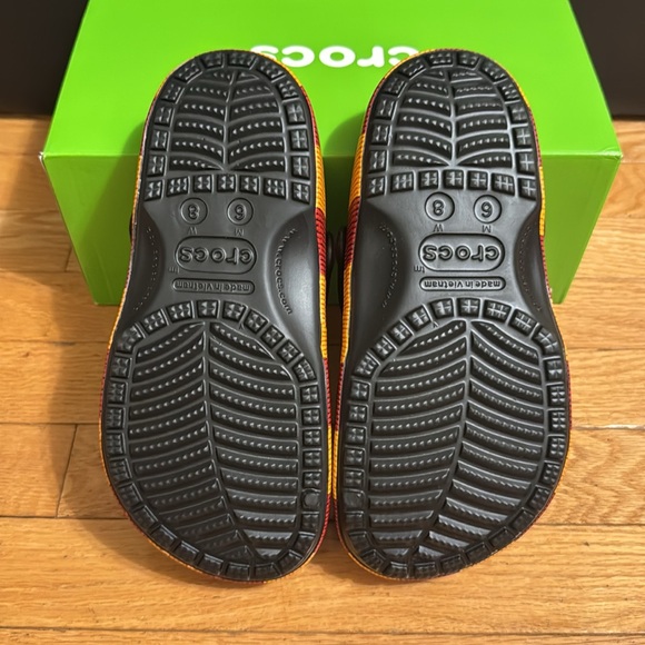 Crocs Classic Harry Potter Gryffindor Clog asa - Picture 3 of 4